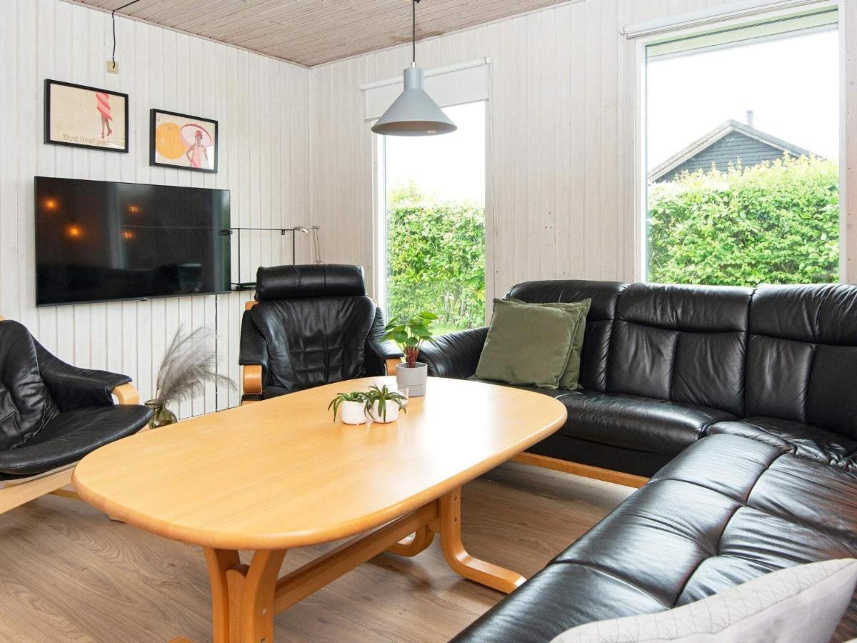 9 Person Holiday Home In Juelsminde Sonderby  Екстериор снимка