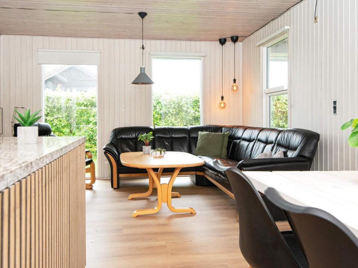 9 Person Holiday Home In Juelsminde Sonderby  Екстериор снимка